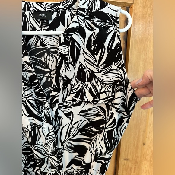 🎉Mossimo Size Small, Sleeveless, Belted - Picture 5 of 13